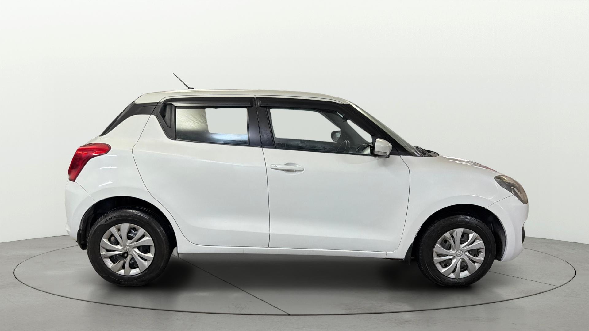 View 2022 Maruti Suzuki 1000 Base Variant Image 8 Used 2022 Maruti Suzuki 1000 Base Variant Image 8