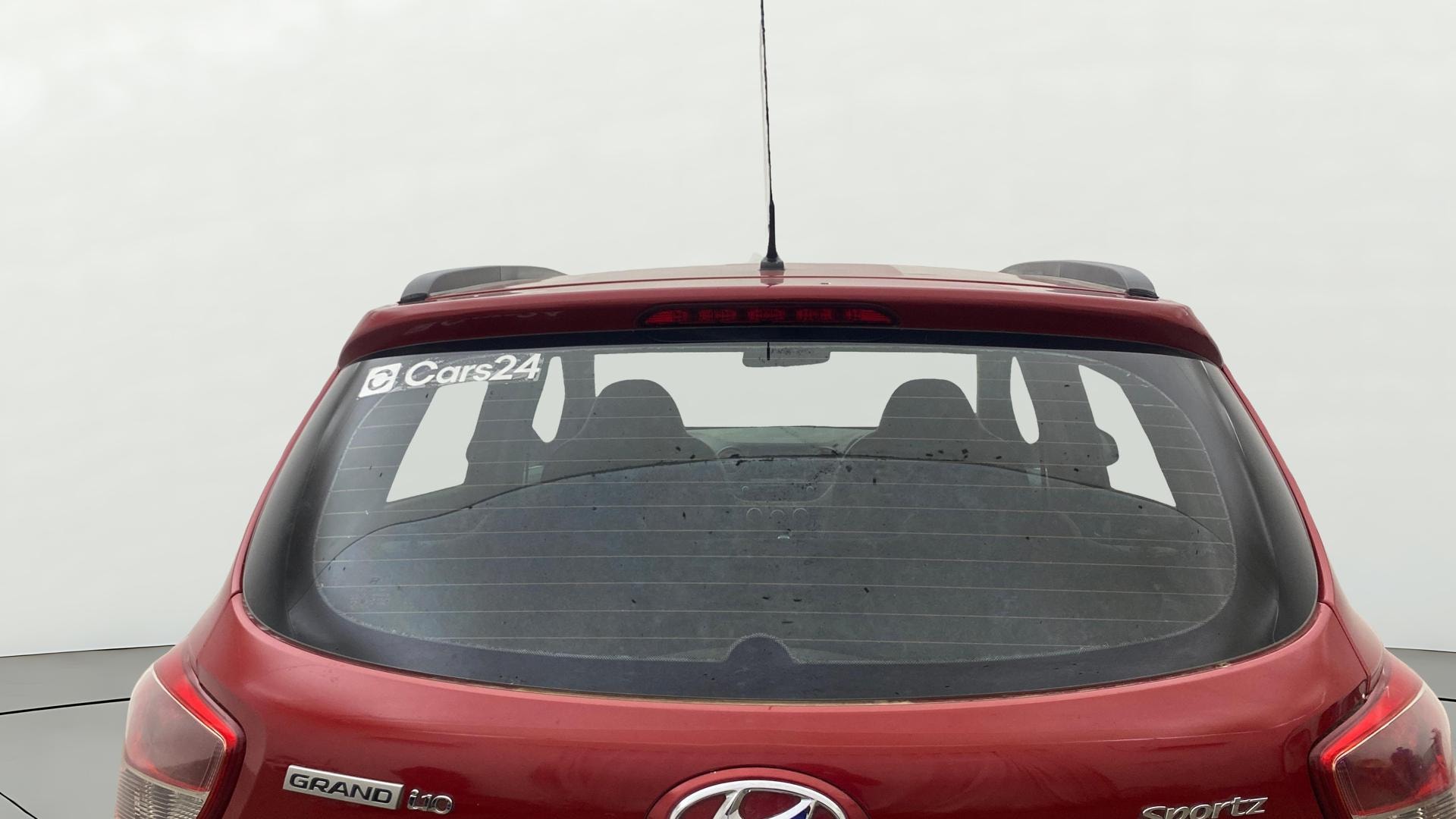 View 2018 Hyundai Grand i10 Sportz 1.2 Kappa Image 4 Used 2018 Hyundai Grand i10 Sportz 1.2 Kappa Image 4