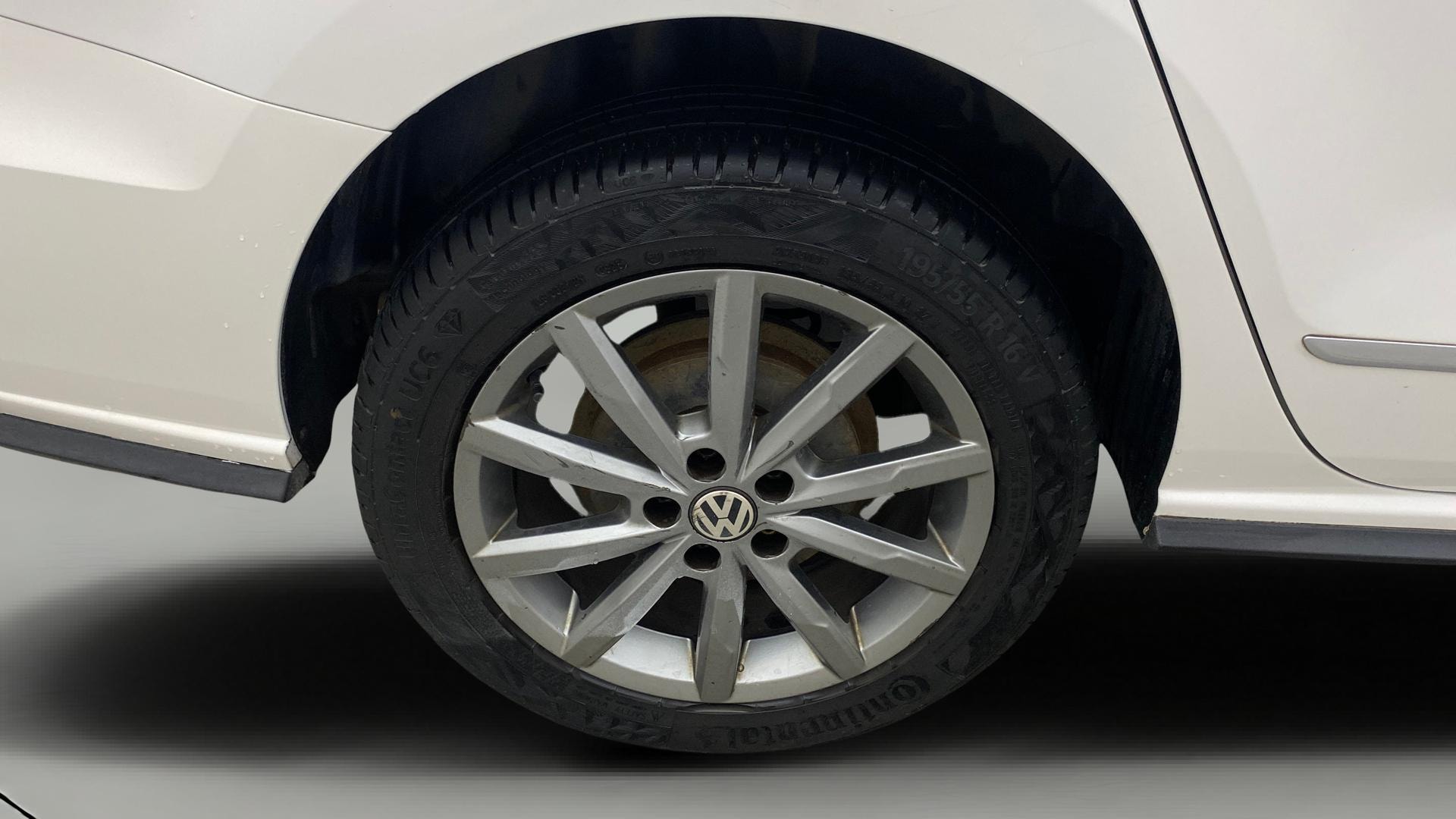 View 2021 Volkswagen Vento 1.2 L TSI Comfortline Petrol AT Image 24 Used 2021 Volkswagen Vento 1.2 L TSI Comfortline Petrol AT Image 24