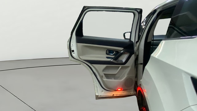 View Tata Safari Image 16 Used Tata Safari Image 16