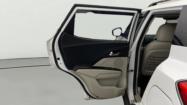 View Mahindra XUV300 Image 23 Used Mahindra XUV300 Image 23