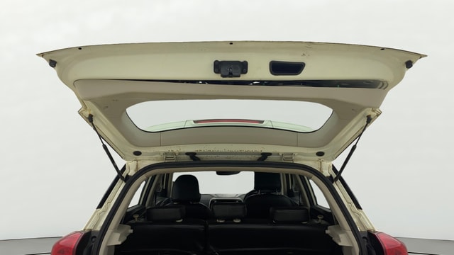 View Mahindra XUV300 Image 36 Used Mahindra XUV300 Image 36
