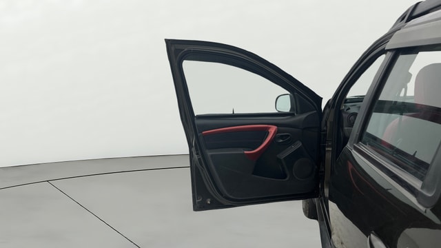 View Renault Duster Image 31 Used Renault Duster Image 31