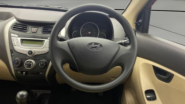 View Hyundai EON Image 12 Used Hyundai EON Image 12