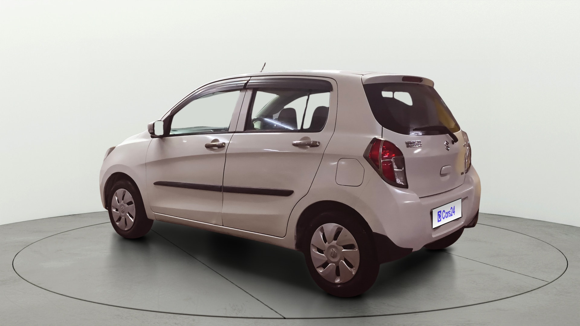 View 2016 Maruti Suzuki 1000 Base Variant Image 2 Used 2016 Maruti Suzuki 1000 Base Variant Image 2