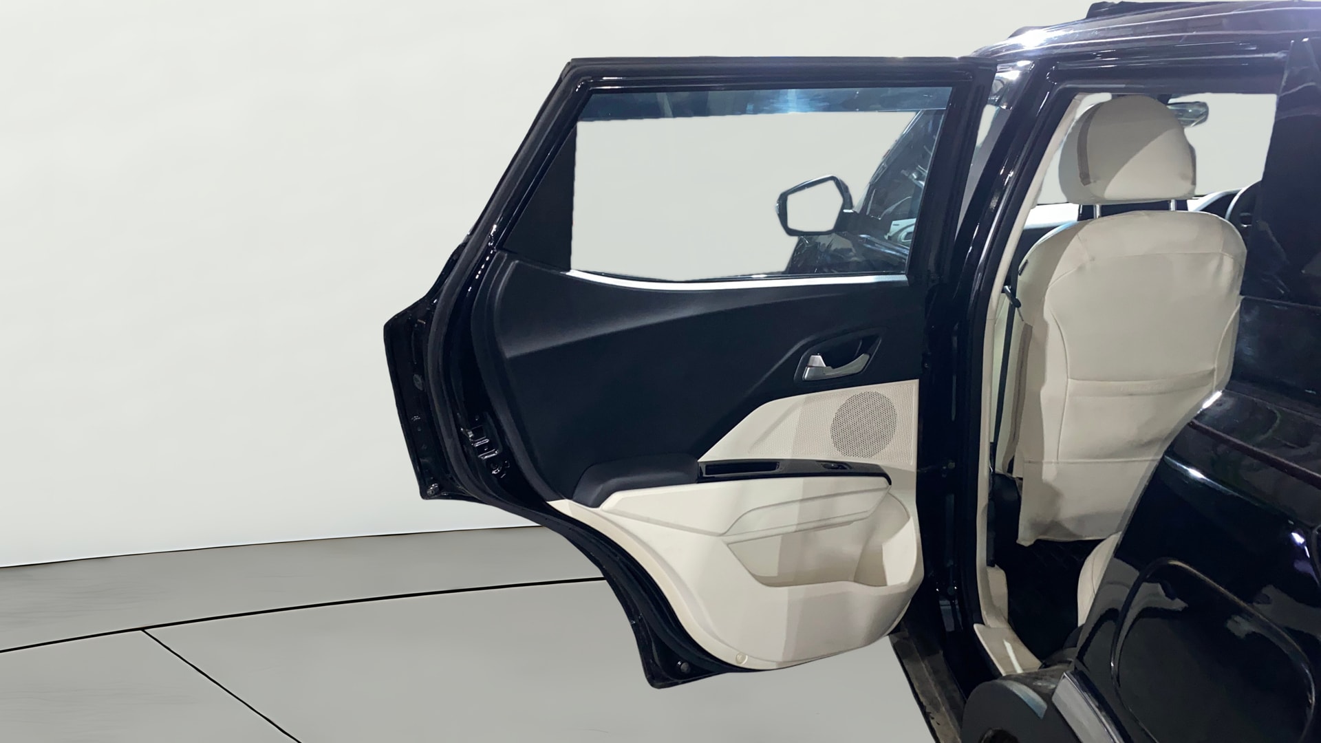 Used 2024 Mahindra XUV 3XO Used 2024 Mahindra XUV 3XO