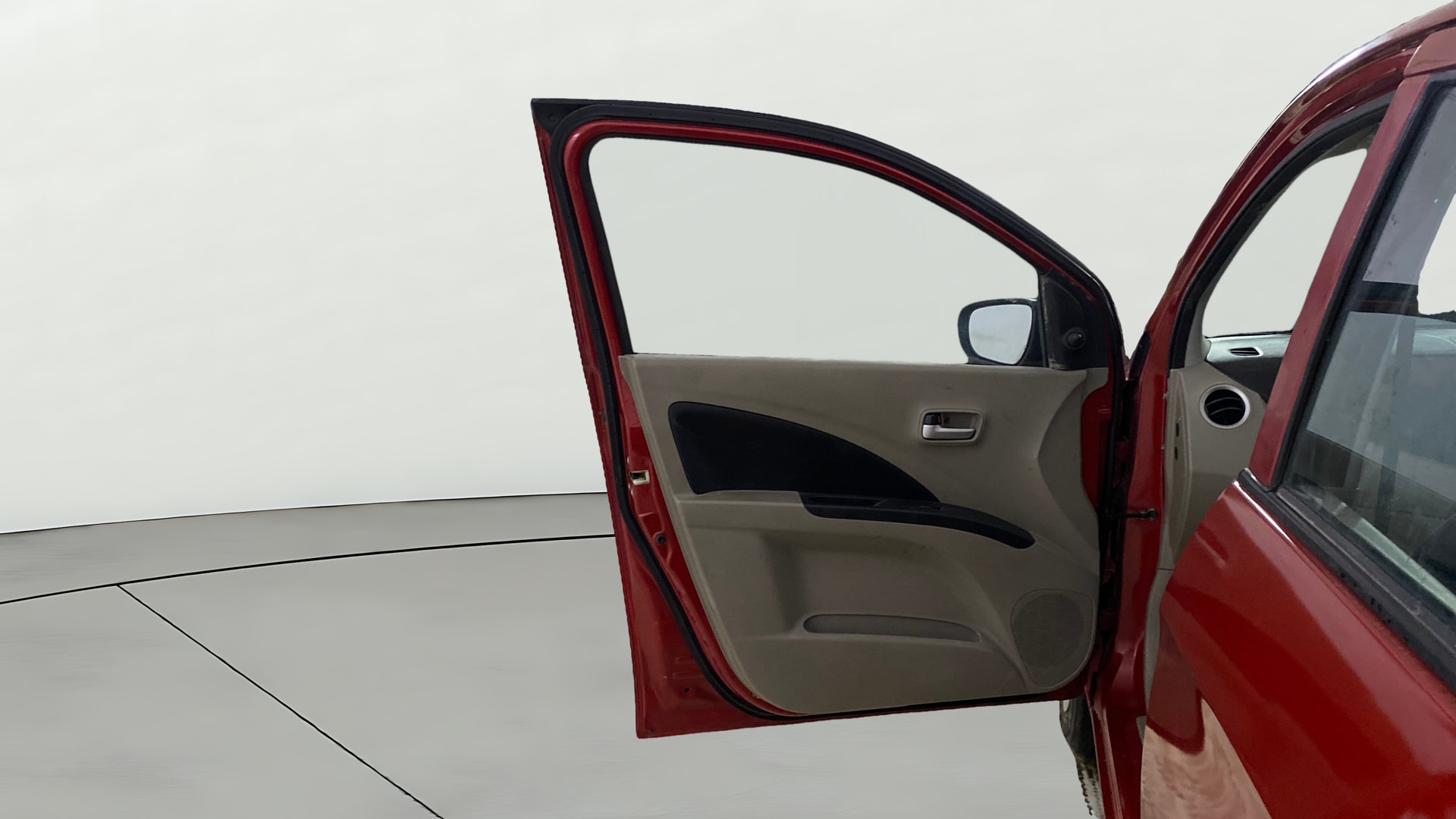 View 2015 Maruti Suzuki 1000 Base Variant Image 30 Used 2015 Maruti Suzuki 1000 Base Variant Image 30