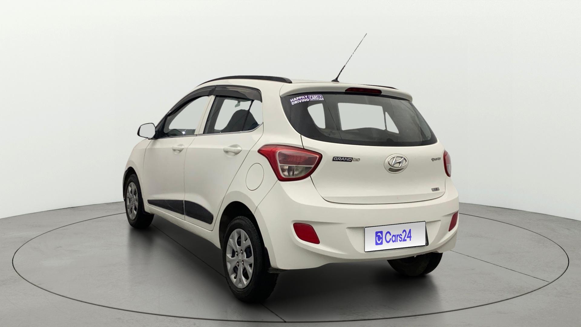 View 2017 Hyundai Grand i10 Sportz 1.2 Kappa Image 2 Used 2017 Hyundai Grand i10 Sportz 1.2 Kappa Image 2