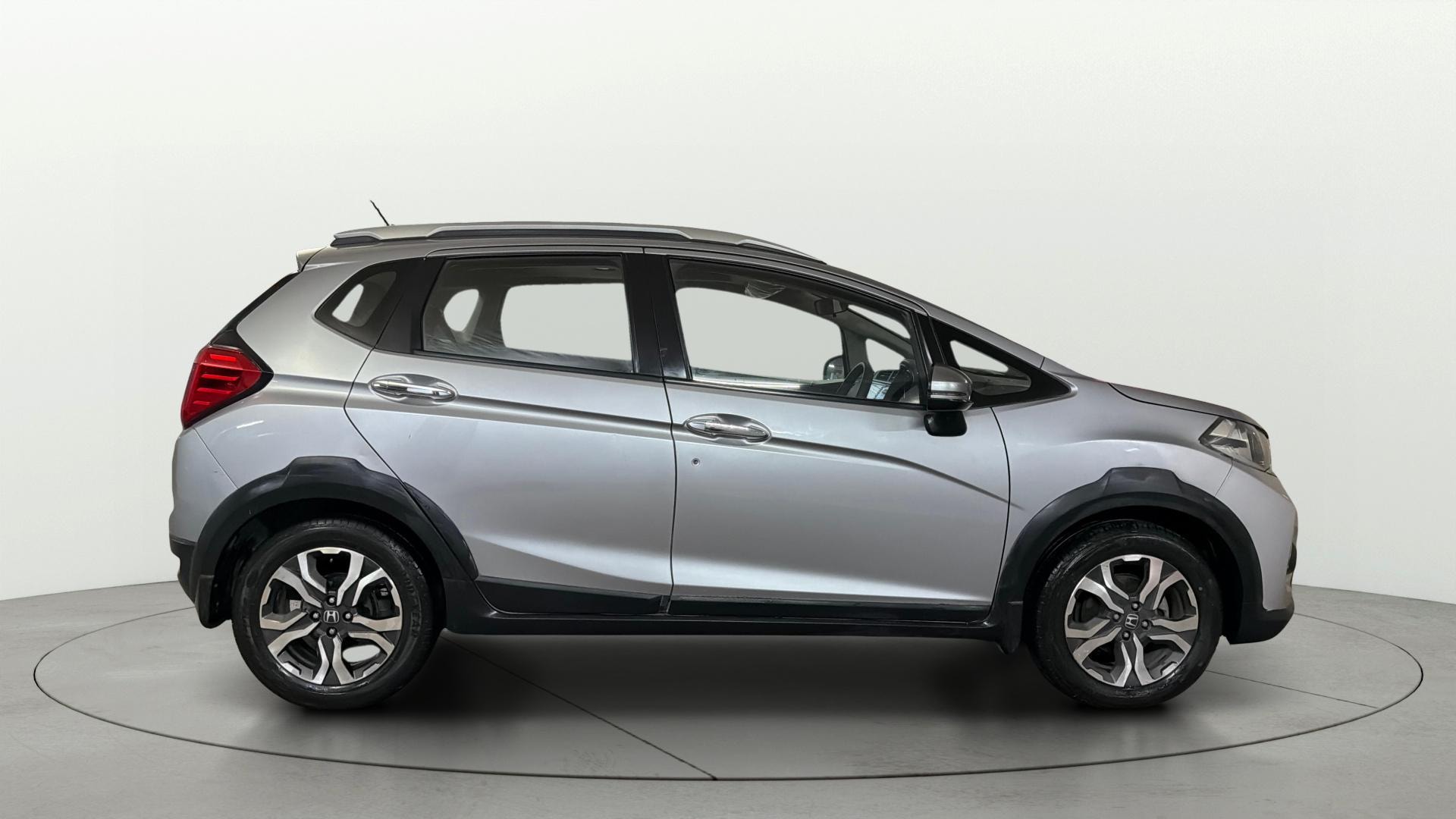View 2019 Honda WR-V S MT Diesel Edge Edition Image 8 Used 2019 Honda WR-V S MT Diesel Edge Edition Image 8