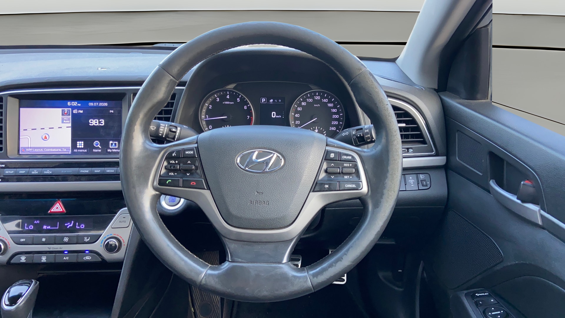 View 2018 Hyundai Elantra 1.6 CRDi S Image 21 Used 2018 Hyundai Elantra 1.6 CRDi S Image 21
