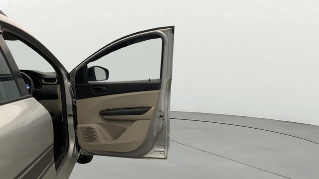 View Renault Triber Image 46 Used Renault Triber Image 46