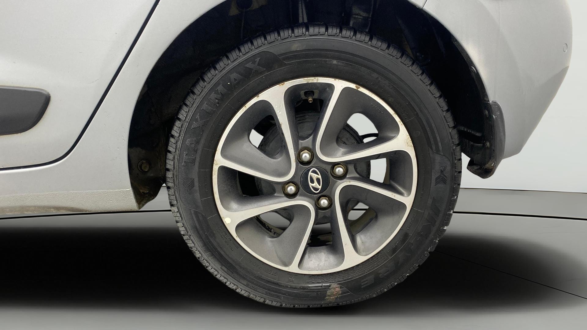 View 2019 Hyundai Grand i10 1.2 Sportz AT Petrol Image 8 Used 2019 Hyundai Grand i10 1.2 Sportz AT Petrol Image 8
