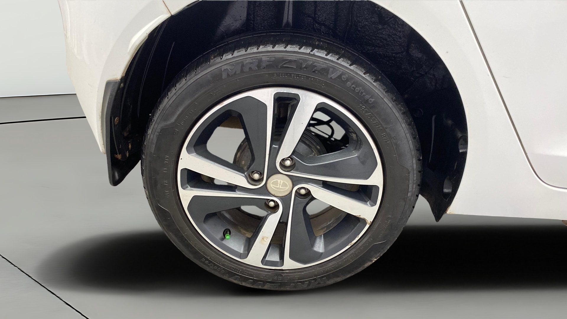 View 2020 Tata Altroz XZ Petrol Image 34 Used 2020 Tata Altroz XZ Petrol Image 34