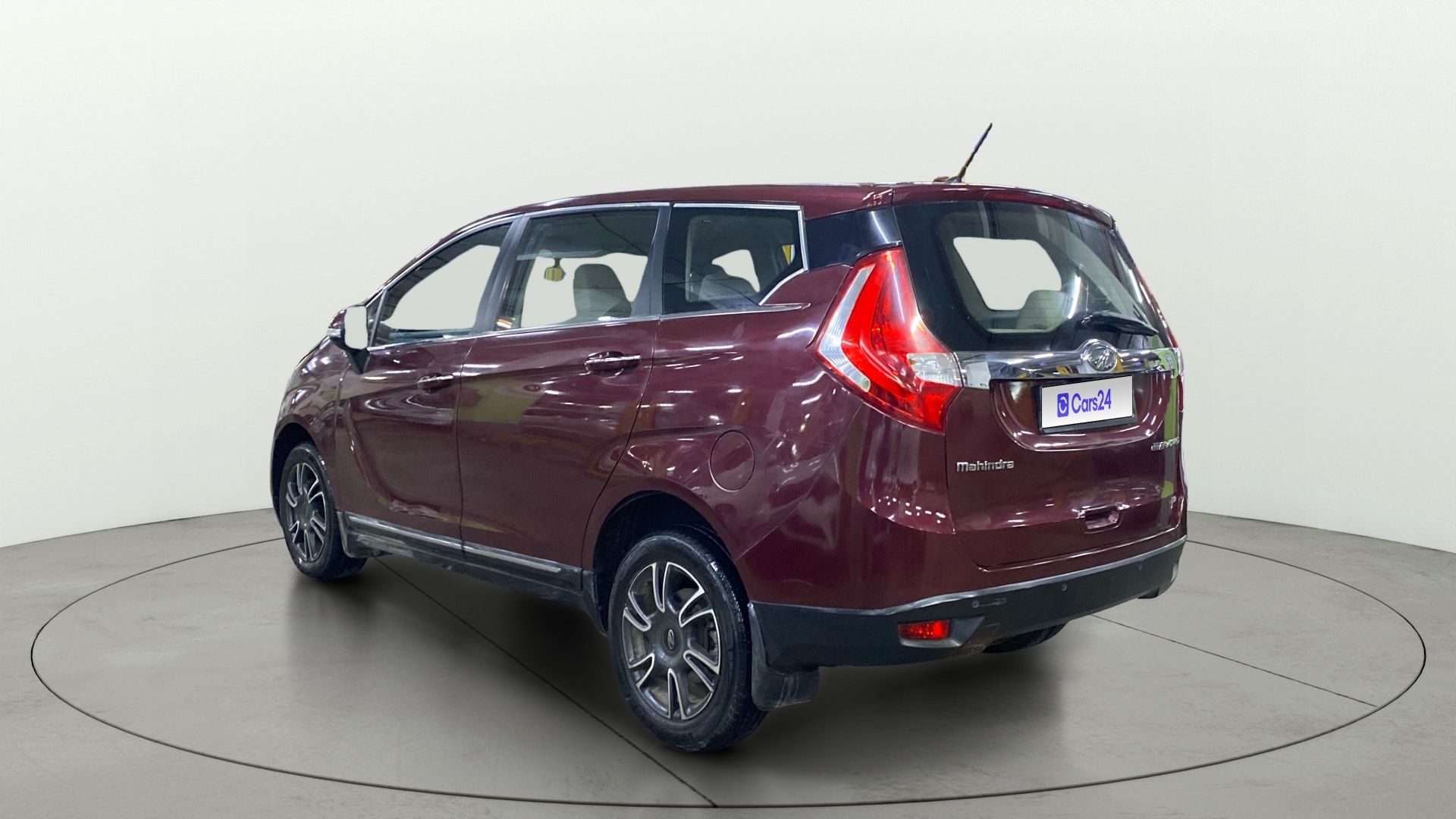 View 2020 Mahindra Marazzo M8 7-Seater Image 2 Used 2020 Mahindra Marazzo M8 7-Seater Image 2