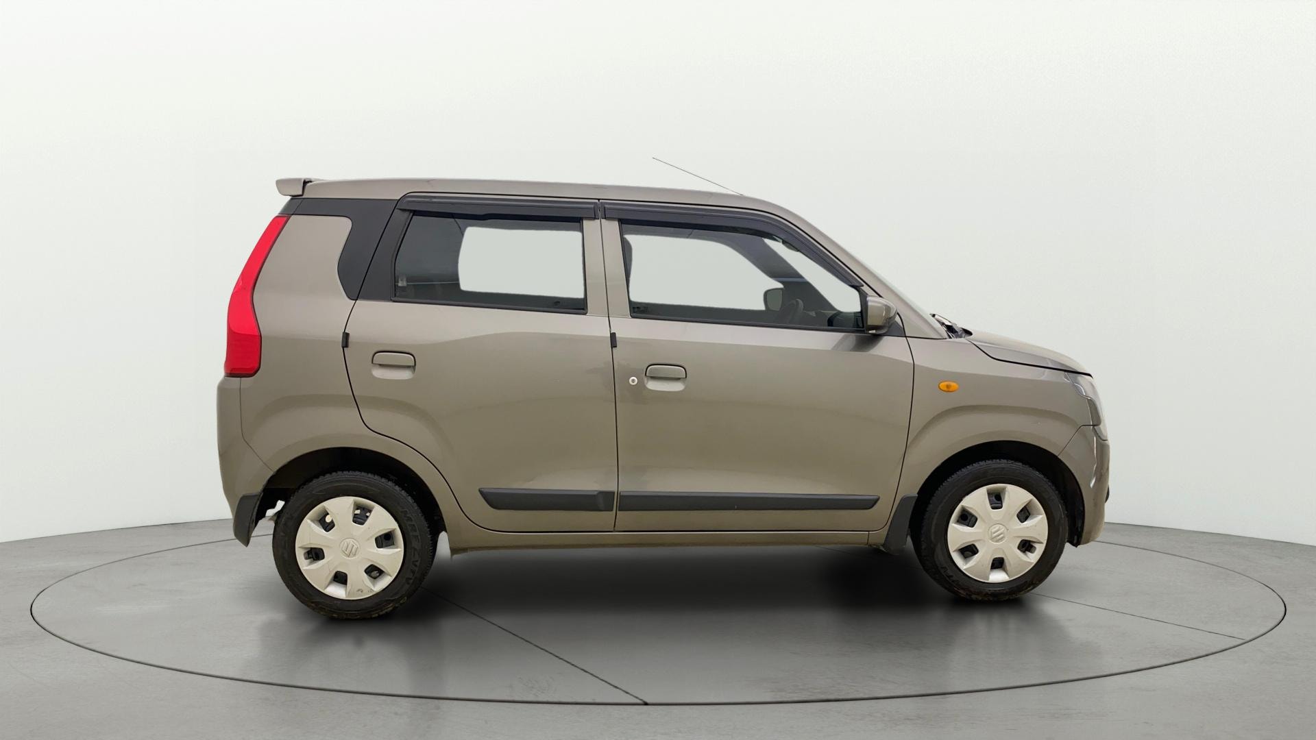 View 2021 Maruti Suzuki 1000 Base Variant Image 8 Used 2021 Maruti Suzuki 1000 Base Variant Image 8