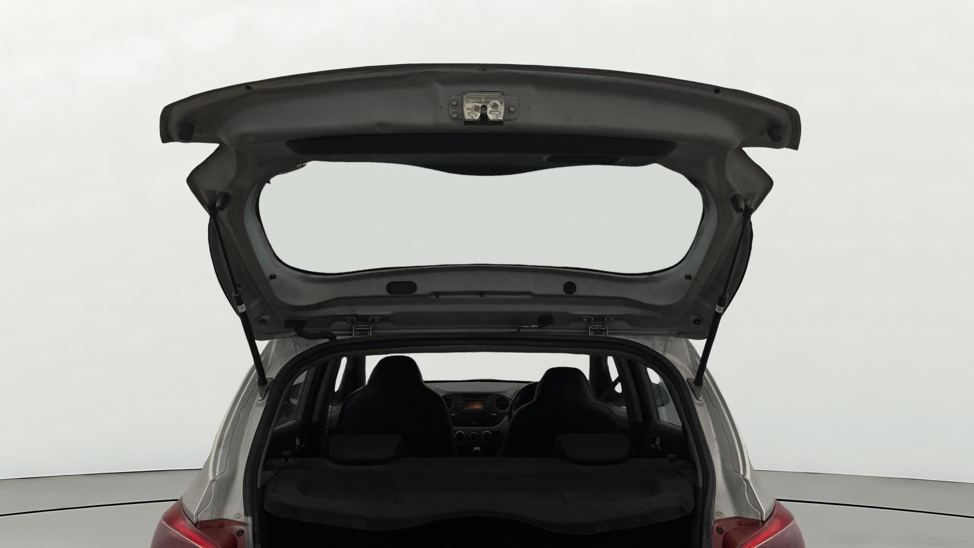 View 2015 Hyundai Grand i10 Asta AT 1.2 Kappa VTVT Image 30 Used 2015 Hyundai Grand i10 Asta AT 1.2 Kappa VTVT Image 30