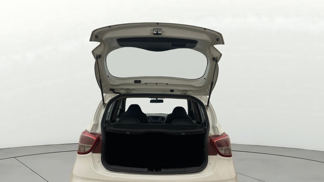 View Hyundai Grand i10 Image 16 Used Hyundai Grand i10 Image 16