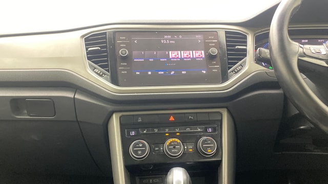 View Volkswagen T-Roc Image 17 Used Volkswagen T-Roc Image 17