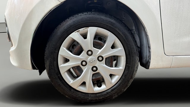 View Hyundai Grand i10 Image 27 Used Hyundai Grand i10 Image 27