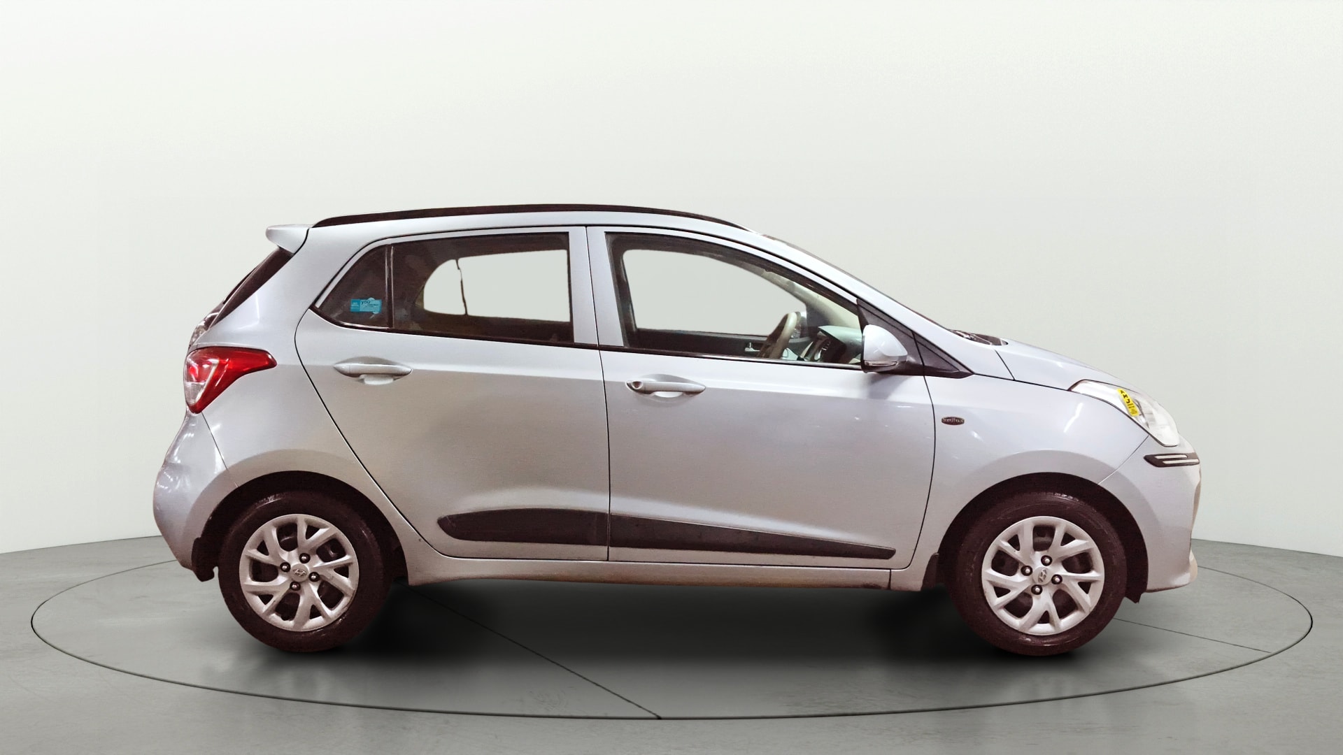 View 2019 Hyundai Grand i10 Sportz 1.2 Kappa Image 9 Used 2019 Hyundai Grand i10 Sportz 1.2 Kappa Image 9