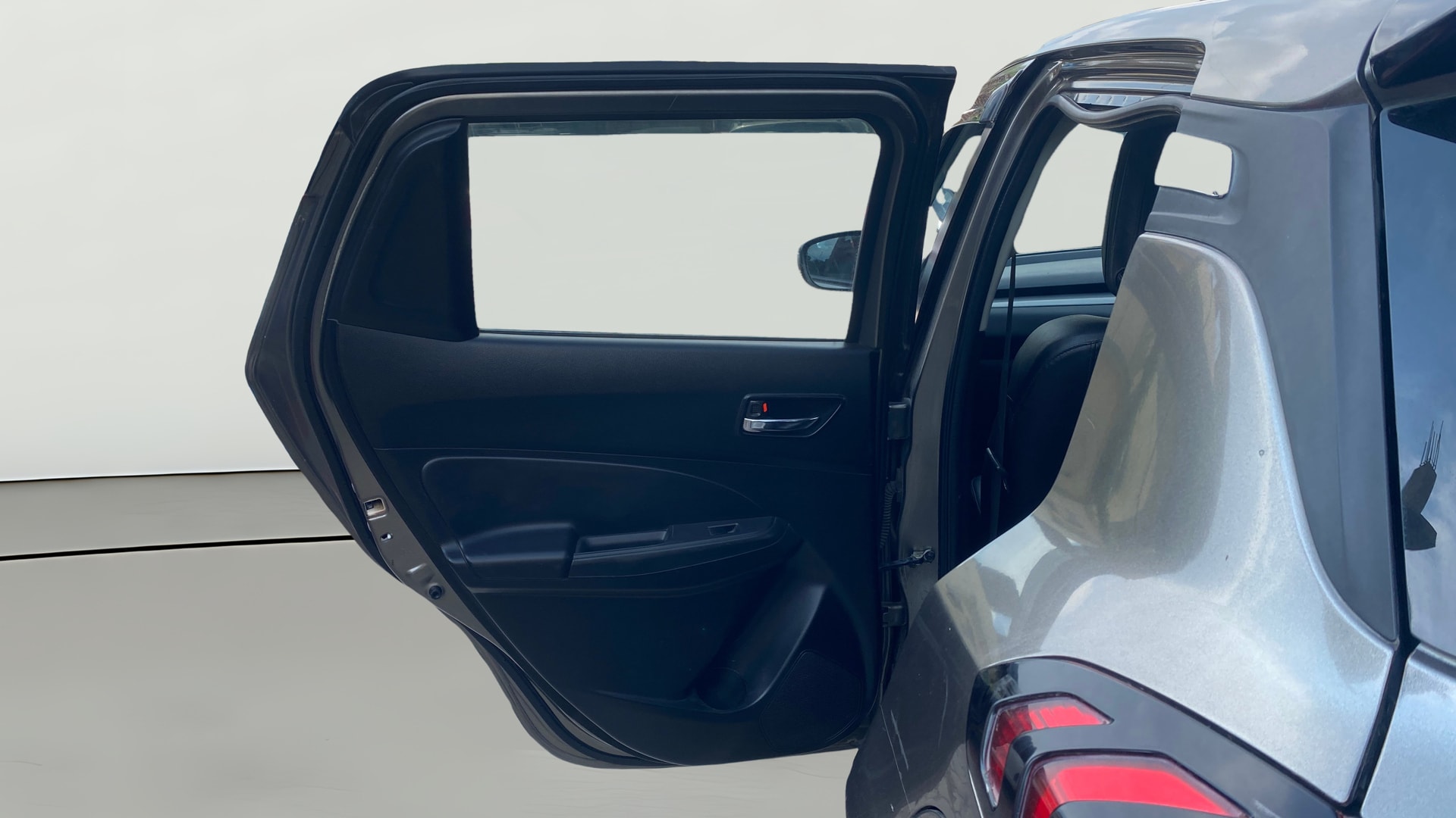 View 2018 Maruti Suzuki 1000 Base Variant Image 22 Used 2018 Maruti Suzuki 1000 Base Variant Image 22