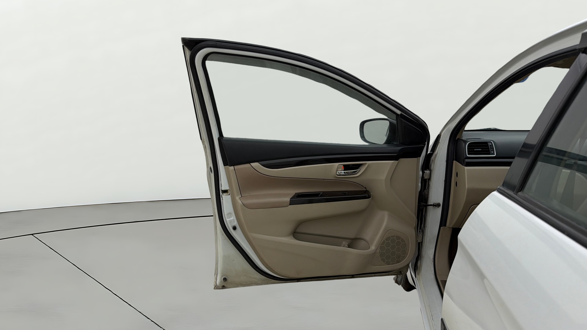 View 2015 Maruti Suzuki 1000 Base Variant Image 30 Used 2015 Maruti Suzuki 1000 Base Variant Image 30