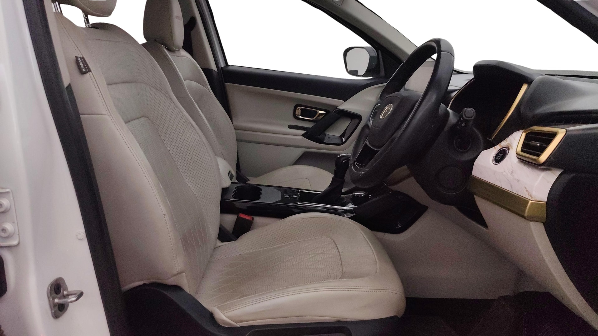 View 2022 Tata Safari XZA Plus Gold Image 19 Used 2022 Tata Safari XZA Plus Gold Image 19