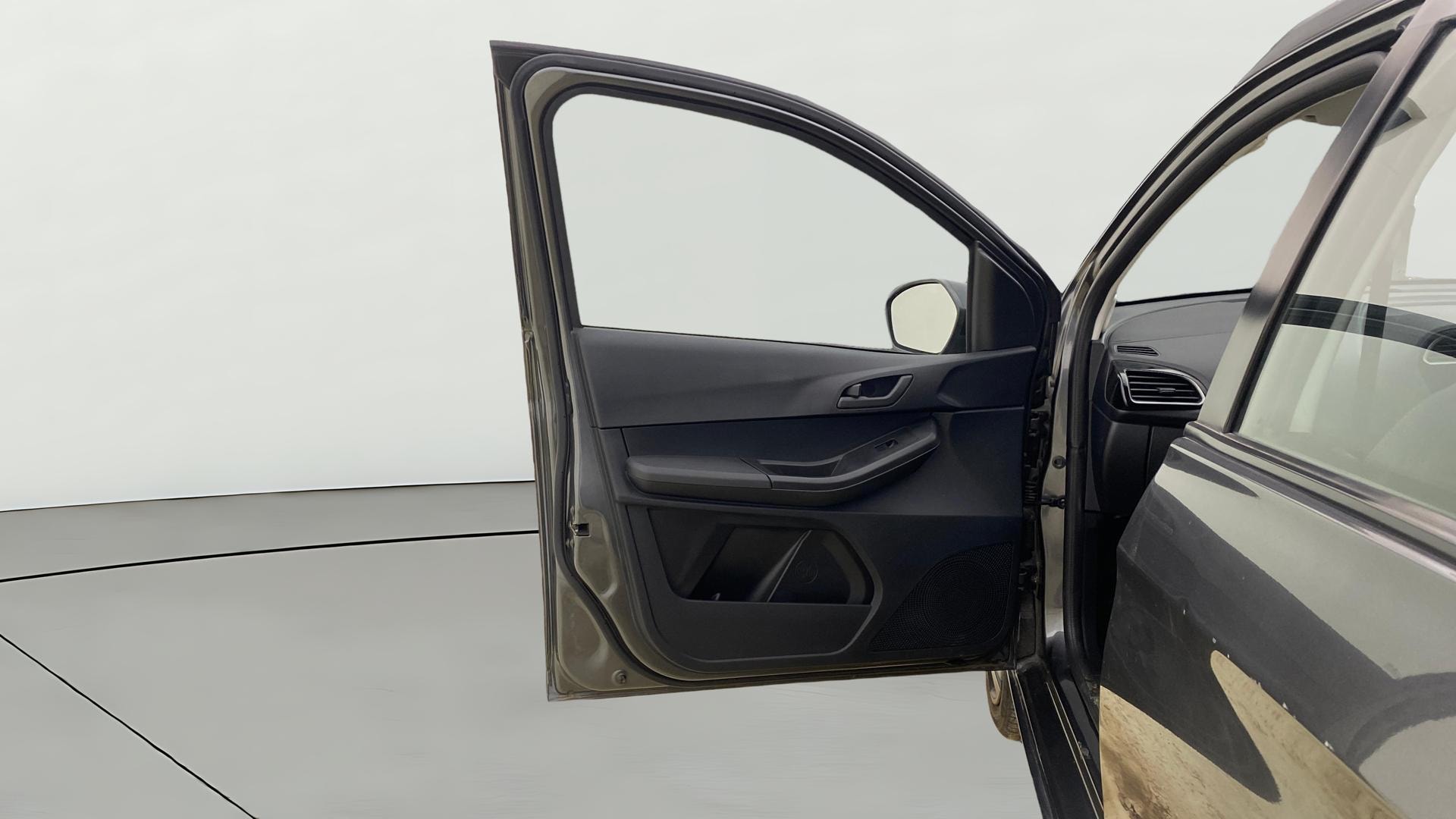 View 2024 Tata Tiago NRG XZ Revotron AMT Image 38 Used 2024 Tata Tiago NRG XZ Revotron AMT Image 38