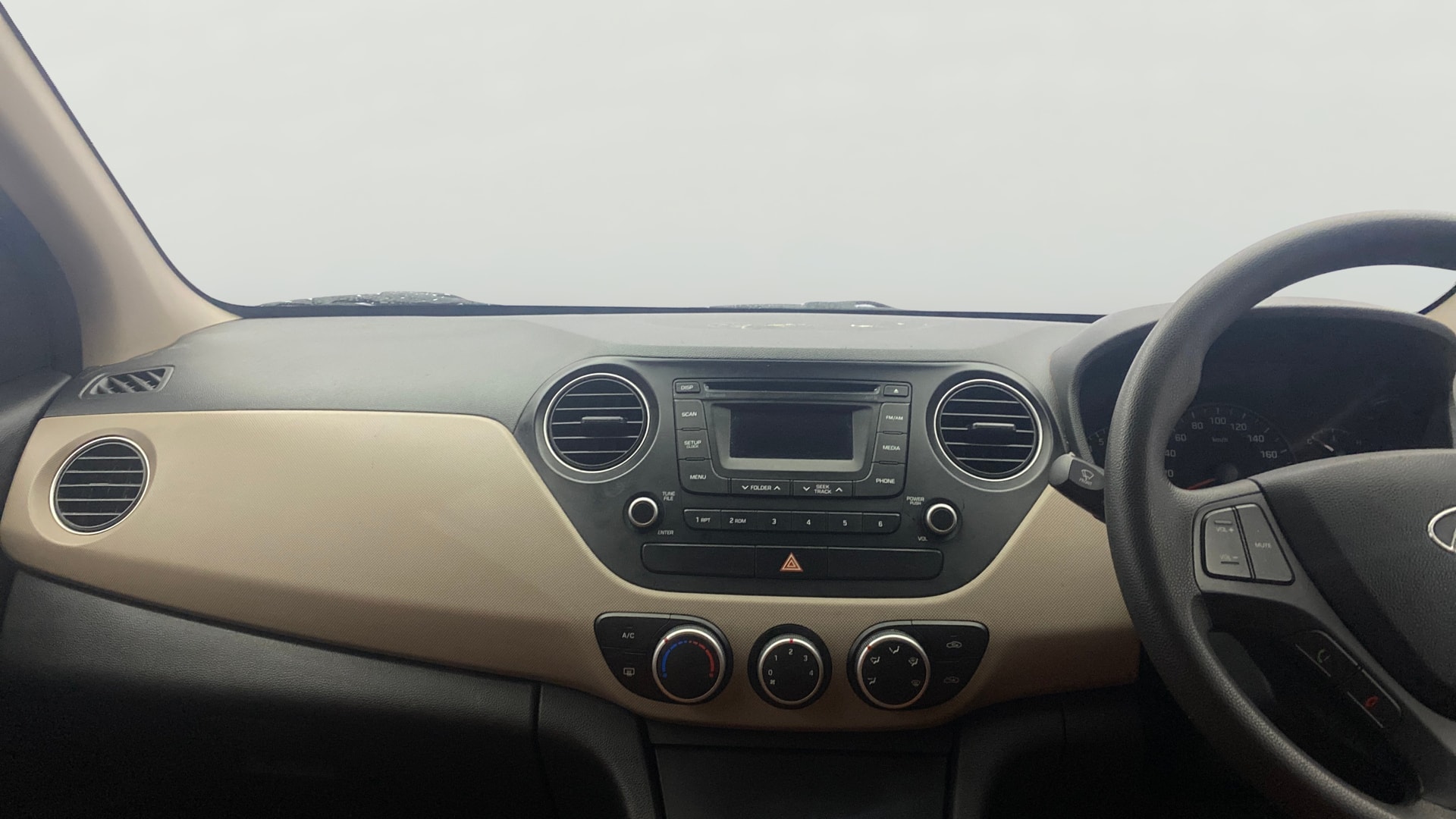 View 2014 Hyundai Xcent S Petrol Image 17 Used 2014 Hyundai Xcent S Petrol Image 17