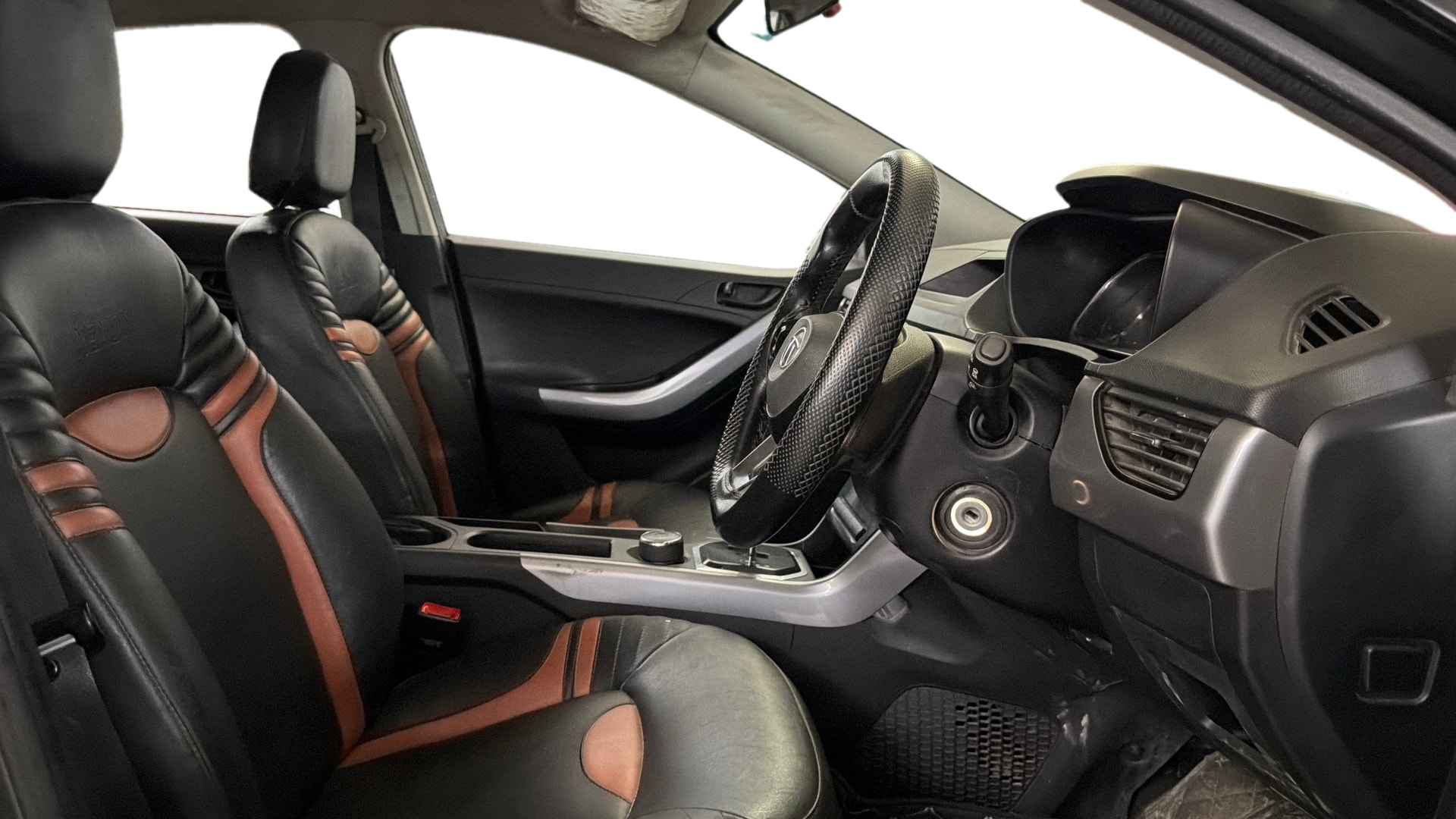 View 2020 Tata Nexon Revotron XMA AMT Image 25 Used 2020 Tata Nexon Revotron XMA AMT Image 25