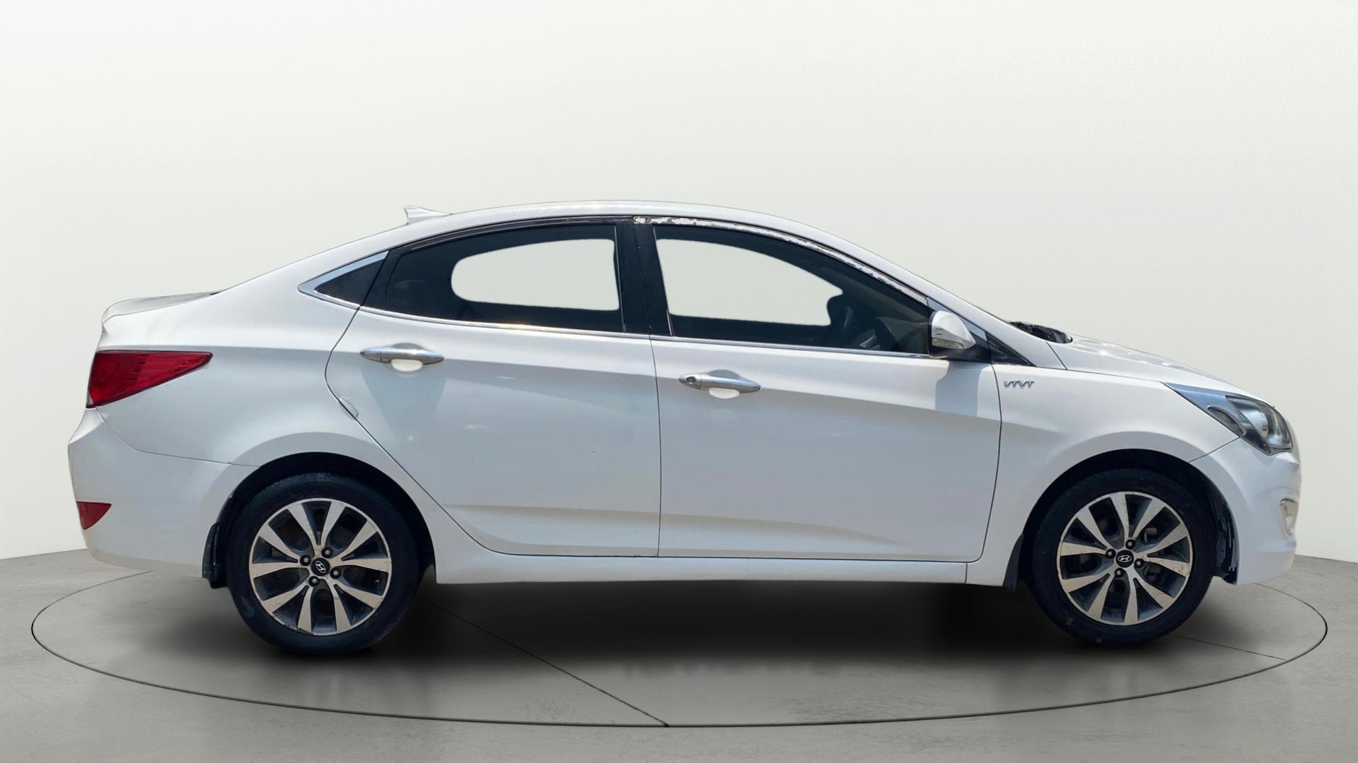 View 2016 Hyundai Verna 1.6 VTVT SX Image 8 Used 2016 Hyundai Verna 1.6 VTVT SX Image 8
