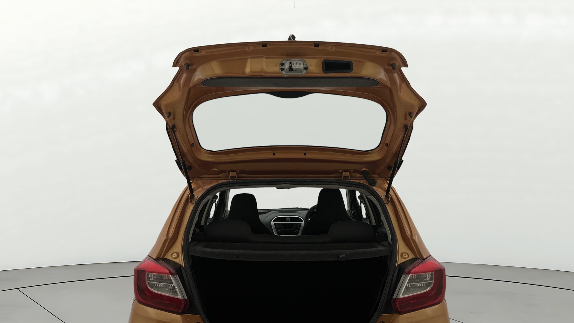 View 2017 Tata Tiago Revotorq XB Image 16 Used 2017 Tata Tiago Revotorq XB Image 16