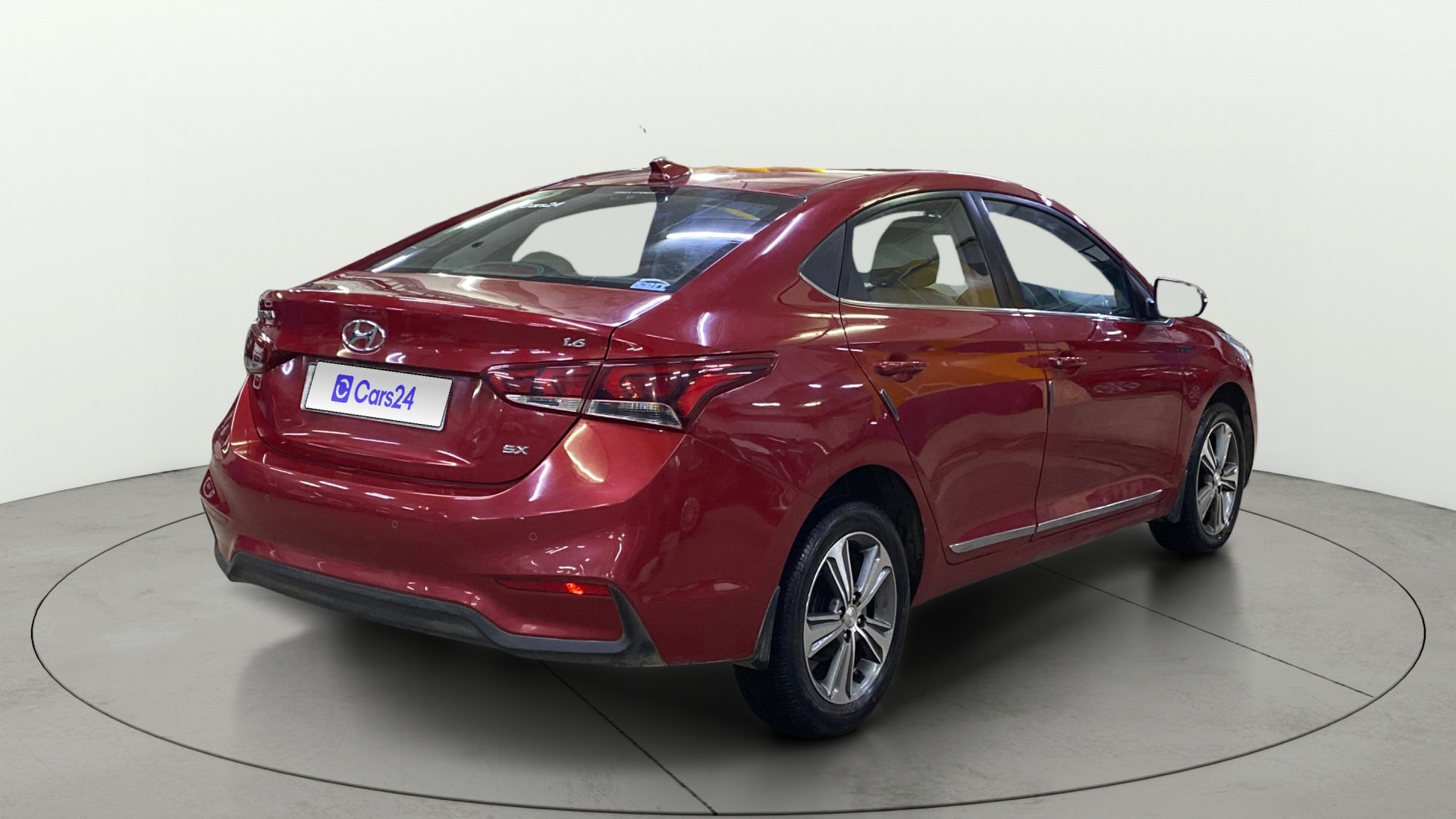 View 2018 Hyundai Verna 1.6 VTVT SX Image 48 Used 2018 Hyundai Verna 1.6 VTVT SX Image 48