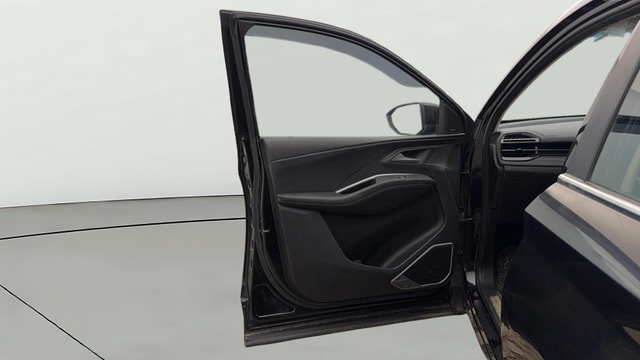 View MG Hector Plus Image 39 Used MG Hector Plus Image 39
