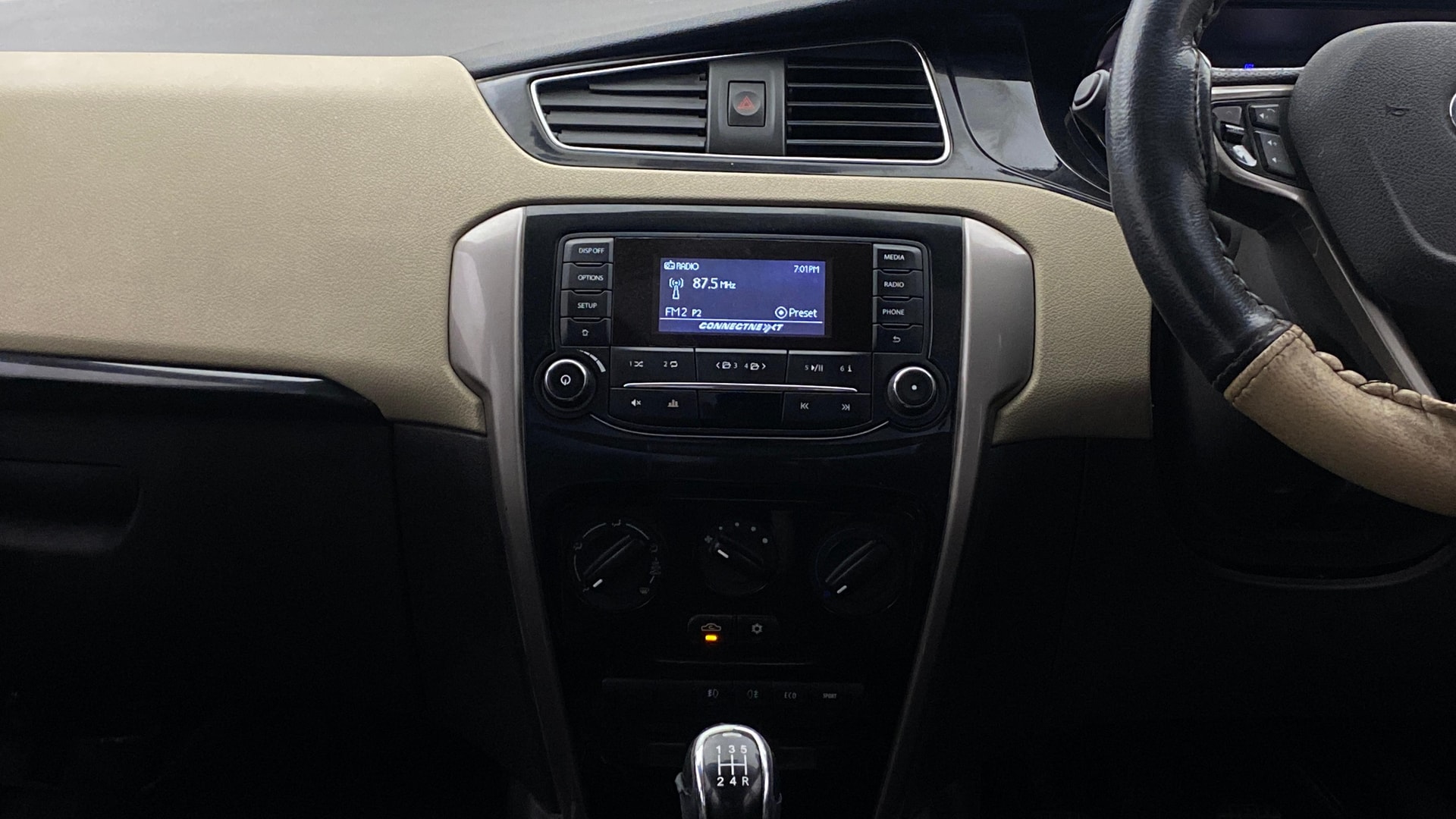 View 2016 Tata Zest XM Petrol Image 17 Used 2016 Tata Zest XM Petrol Image 17