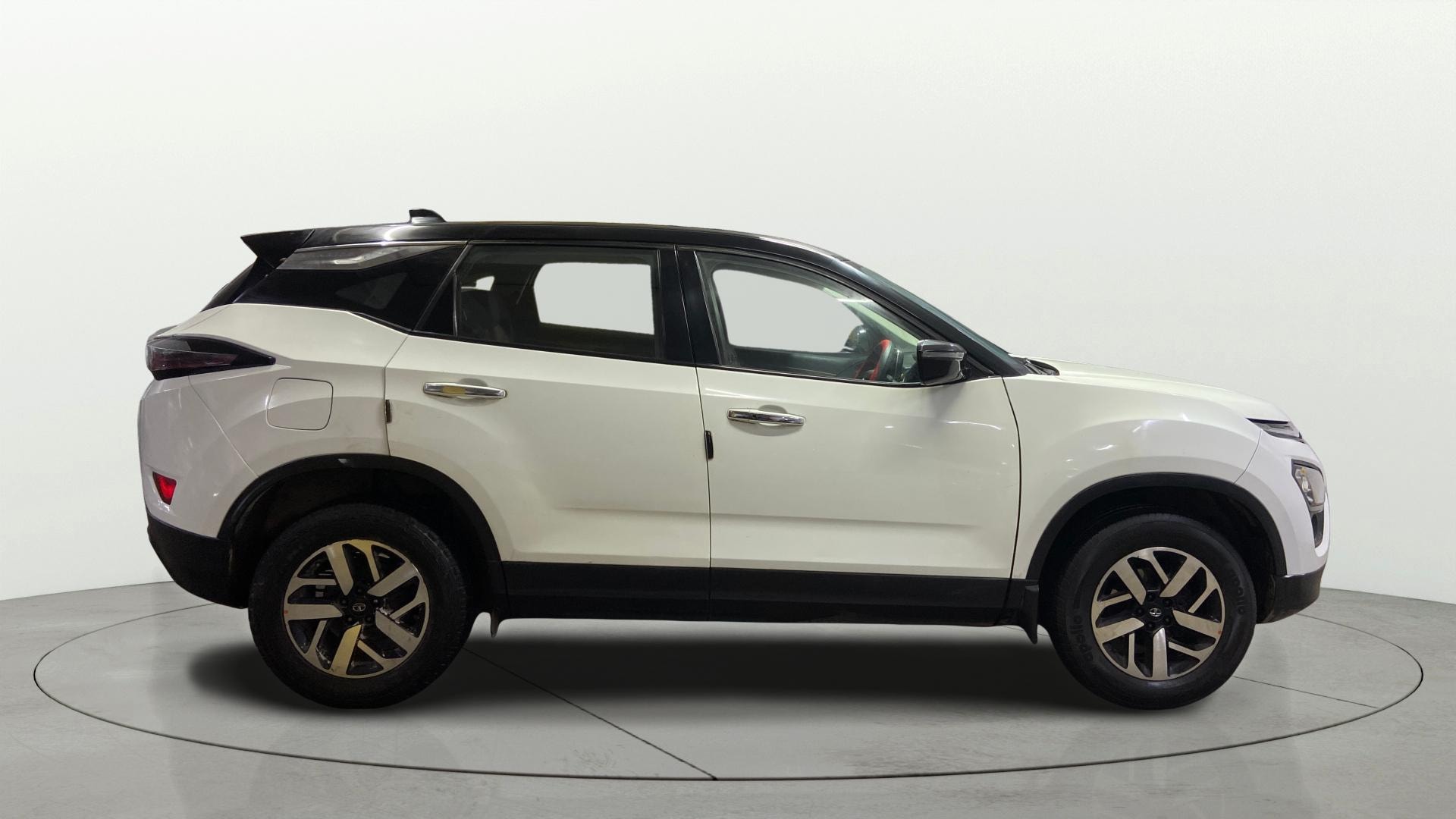 View 2021 Tata Harrier XE Image 28 Used 2021 Tata Harrier XE Image 28