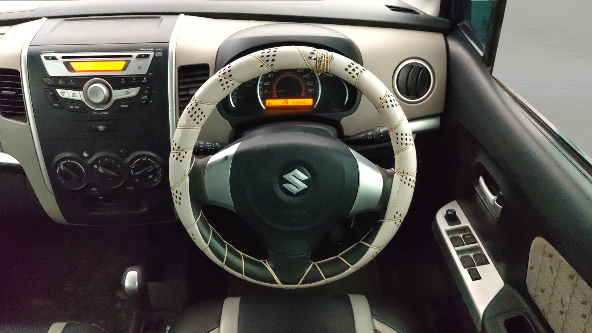 View 2016 Maruti Suzuki 1000 Base Variant Image 20 Used 2016 Maruti Suzuki 1000 Base Variant Image 20