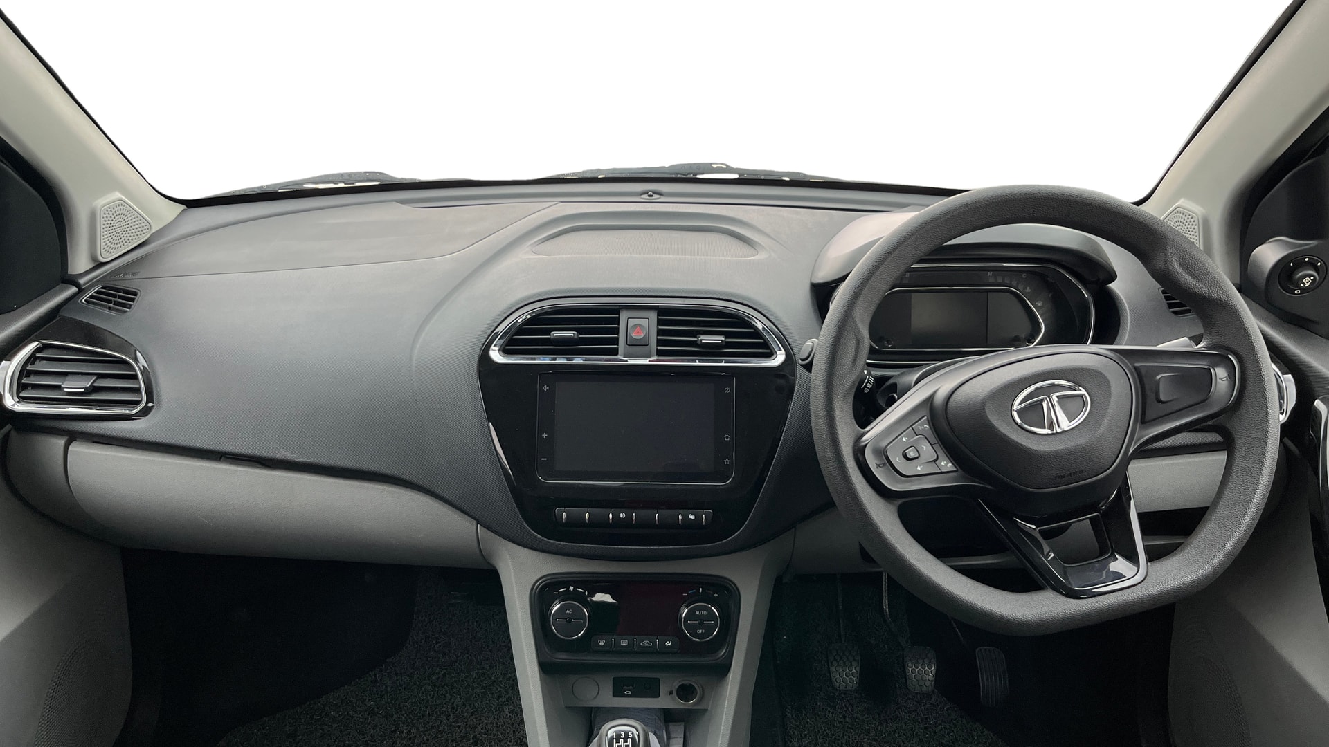 View 2020 Tata Tiago Revotorq XB Image 15 Used 2020 Tata Tiago Revotorq XB Image 15