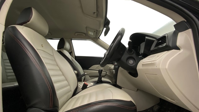 View Mahindra XUV300 Image 26 Used Mahindra XUV300 Image 26