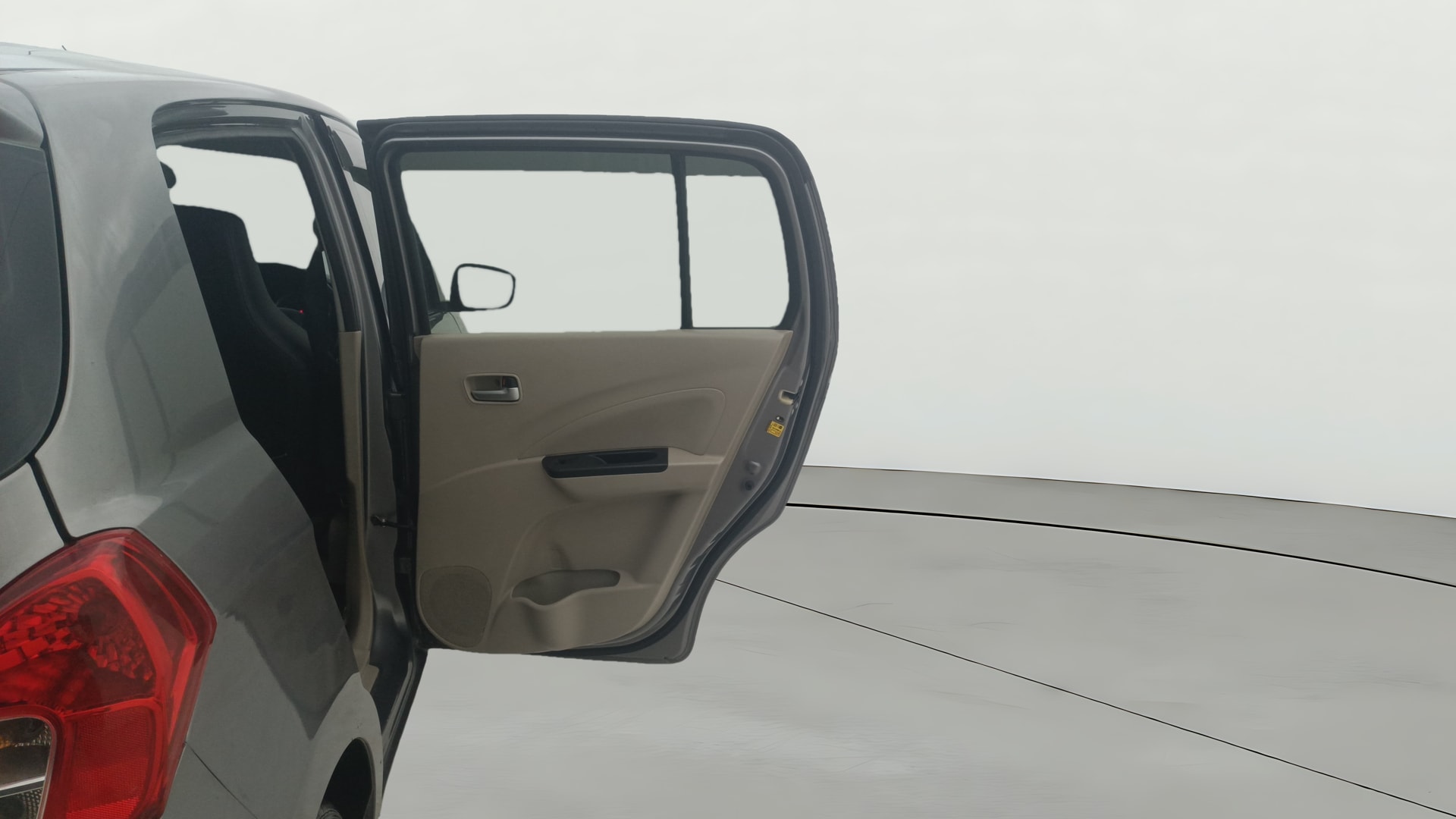 View 2018 Maruti Suzuki 1000 Base Variant Image 5 Used 2018 Maruti Suzuki 1000 Base Variant Image 5