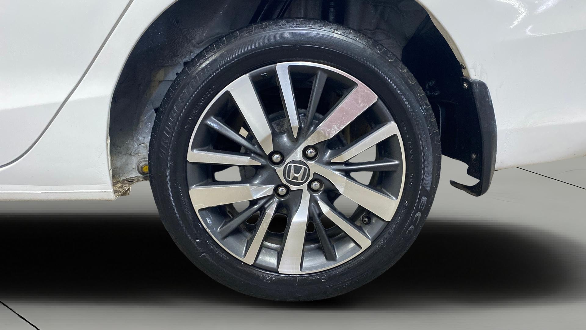 View 2021 Honda City ZX MT Diesel Anniversary Edition Image 12 Used 2021 Honda City ZX MT Diesel Anniversary Edition Image 12