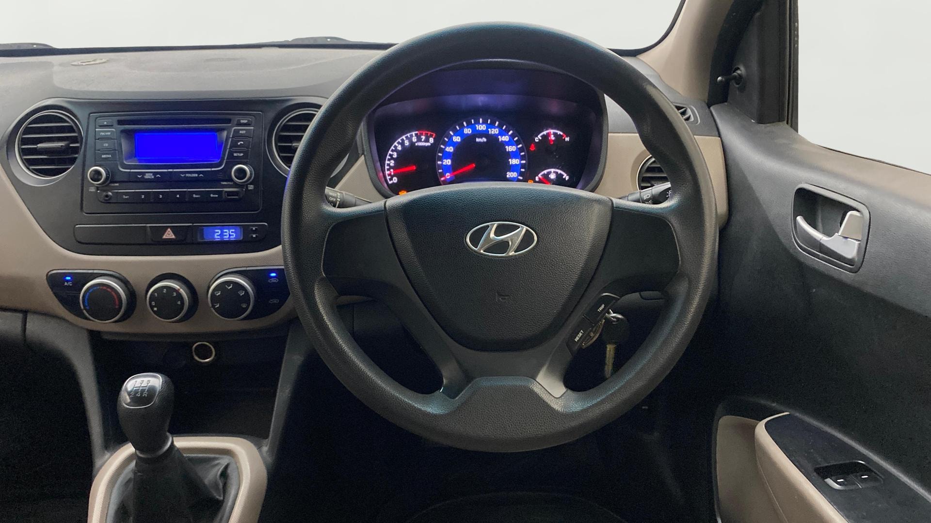 View 2015 Hyundai Xcent Base Petrol Image 20 Used 2015 Hyundai Xcent Base Petrol Image 20