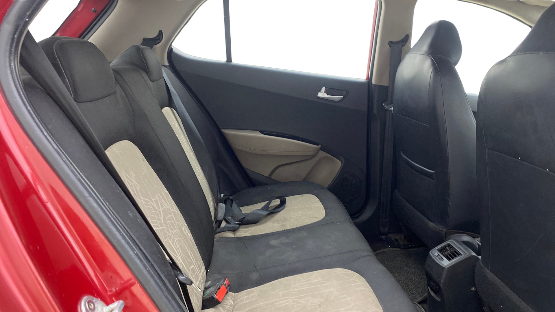 View 2017 Hyundai Grand i10 Sportz 1.2 Kappa Image 29 Used 2017 Hyundai Grand i10 Sportz 1.2 Kappa Image 29