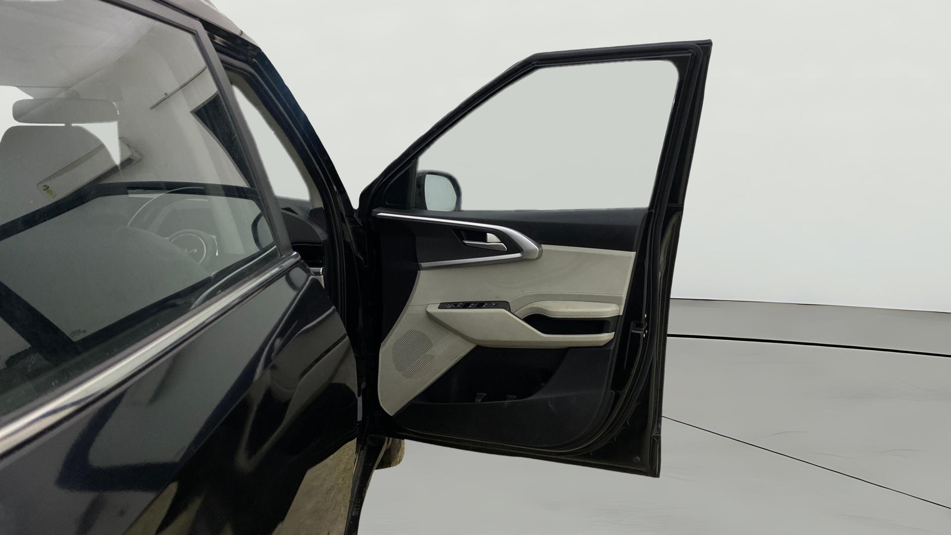 Used 2023 Kia Carens Used 2023 Kia Carens