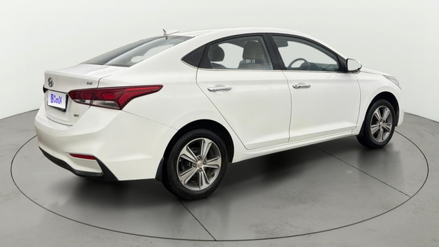 View Hyundai Verna Image 44 Used Hyundai Verna Image 44