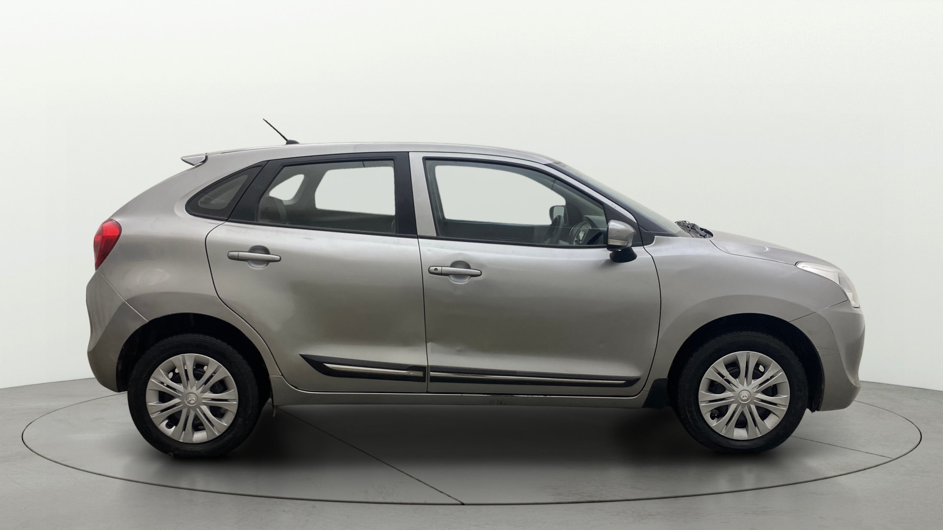 View 2018 Maruti Suzuki 1000 Base Variant Image 26 Used 2018 Maruti Suzuki 1000 Base Variant Image 26