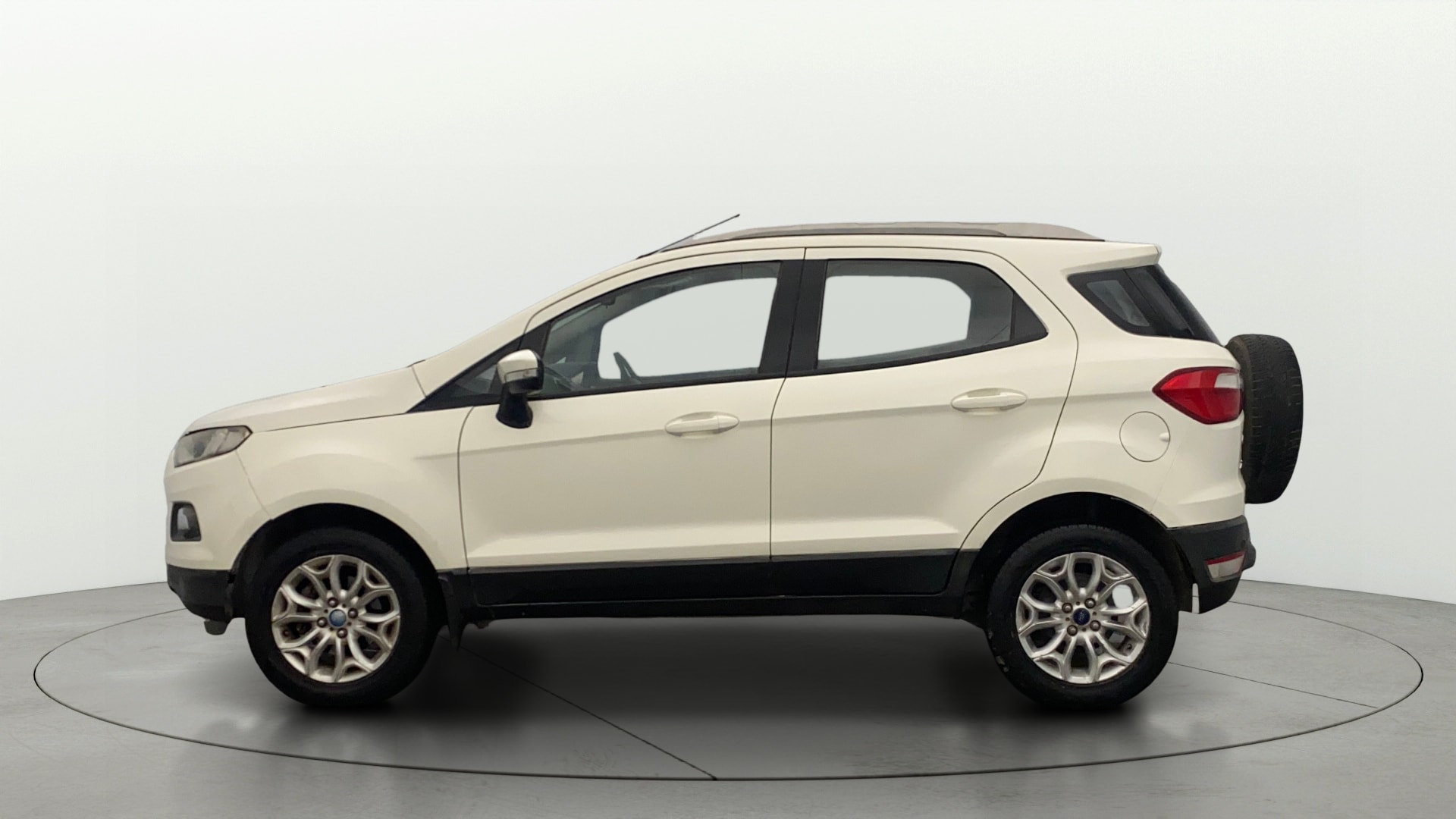 View 2015 Ford EcoSport 1.5 TDCi Diesel Ambiente BS IV Image 5 Used 2015 Ford EcoSport 1.5 TDCi Diesel Ambiente BS IV Image 5