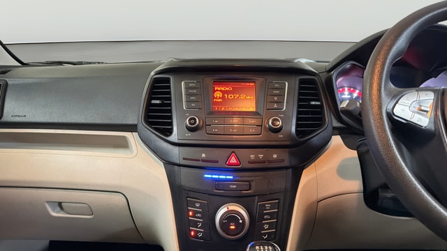 View Mahindra XUV300 Image 17 Used Mahindra XUV300 Image 17