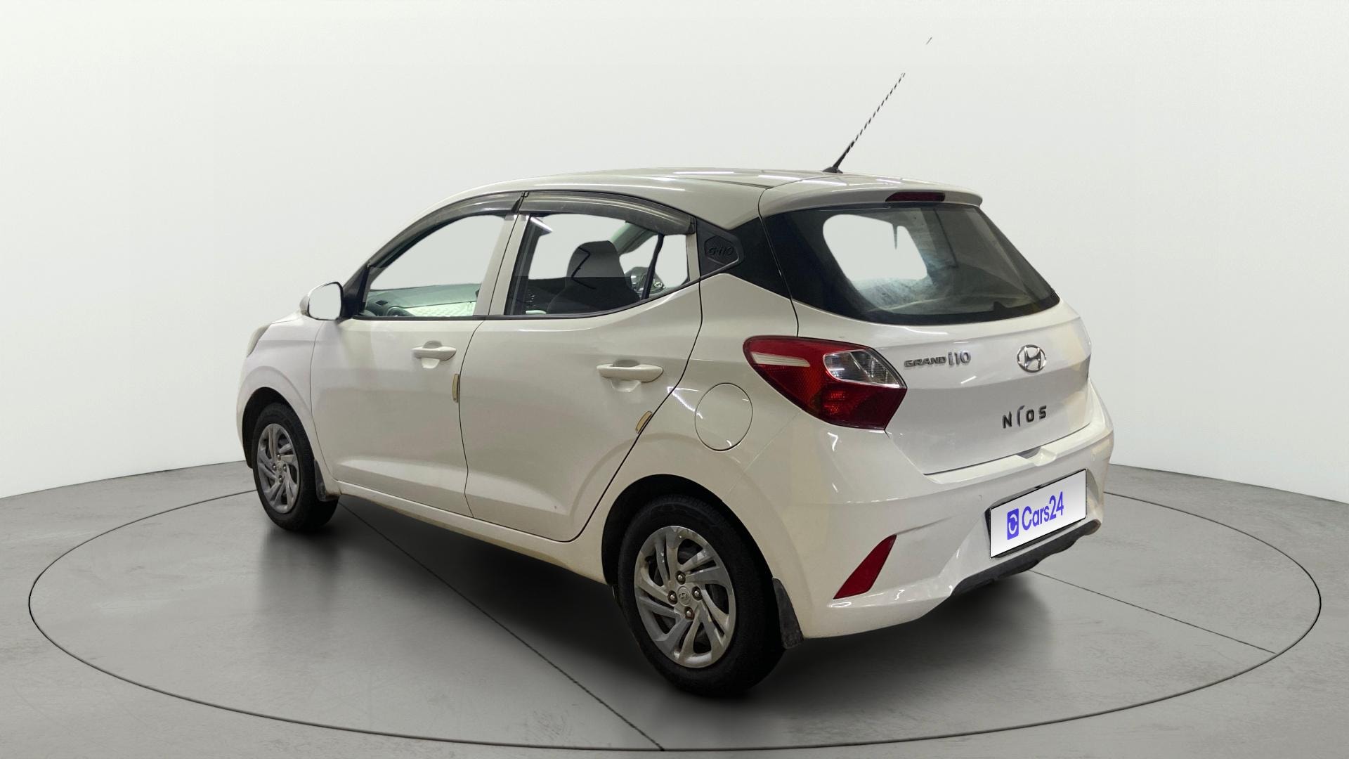 View 2021 Hyundai Grand i10 Nios Magna Petrol AMT Image 2 Used 2021 Hyundai Grand i10 Nios Magna Petrol AMT Image 2