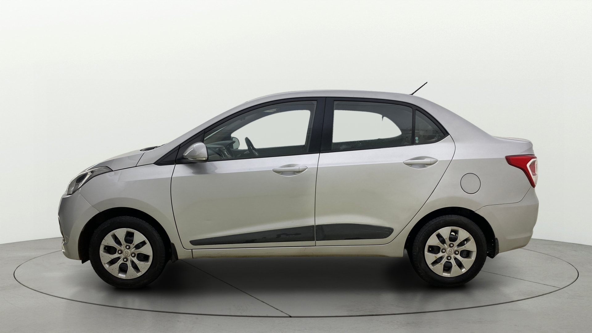 View 2015 Hyundai Xcent S Petrol Image 5 Used 2015 Hyundai Xcent S Petrol Image 5